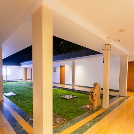 Mint Koregaon Park Next To Osho Ashram Pune Eksteriør billede