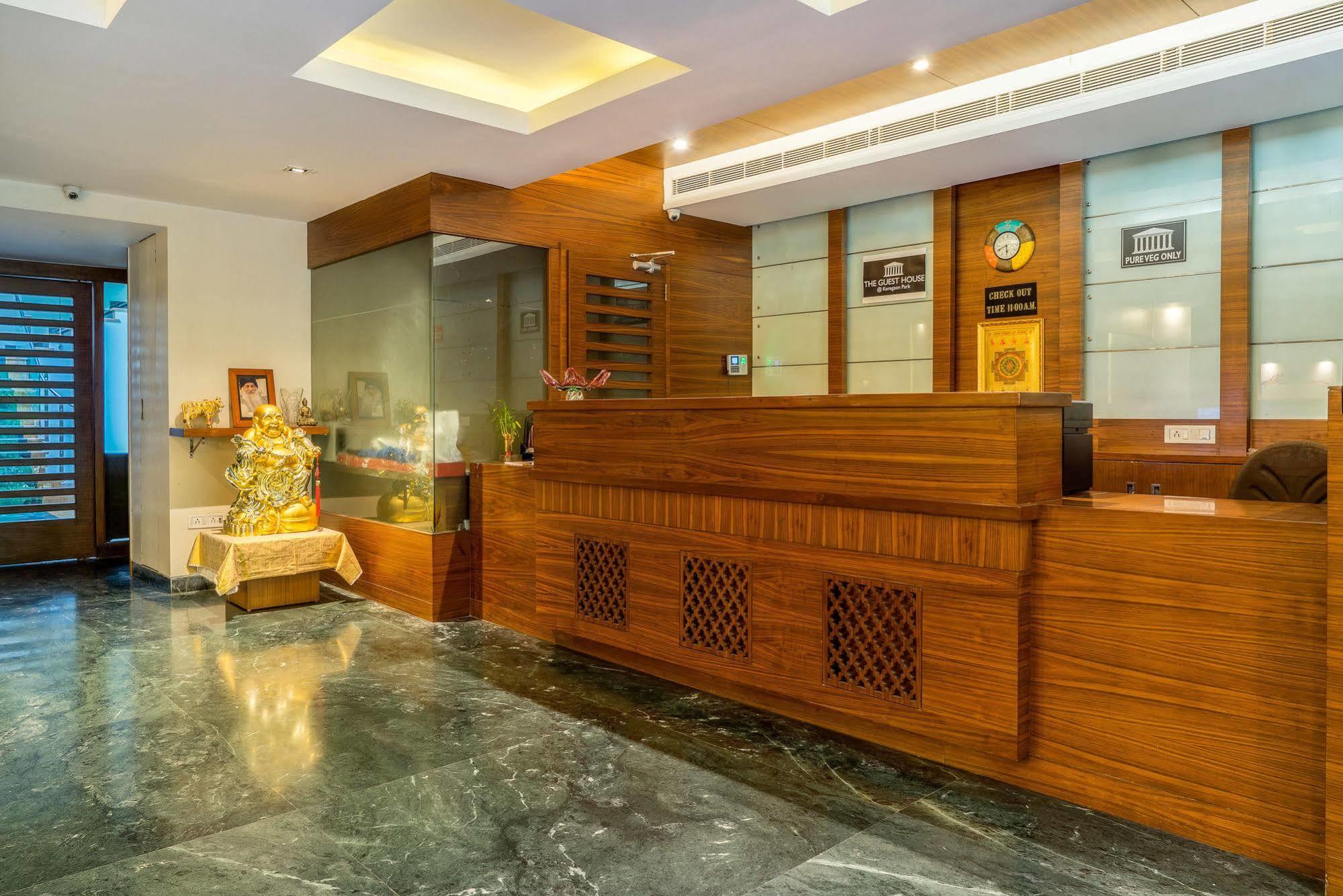Mint Koregaon Park Next To Osho Ashram Pune Eksteriør billede