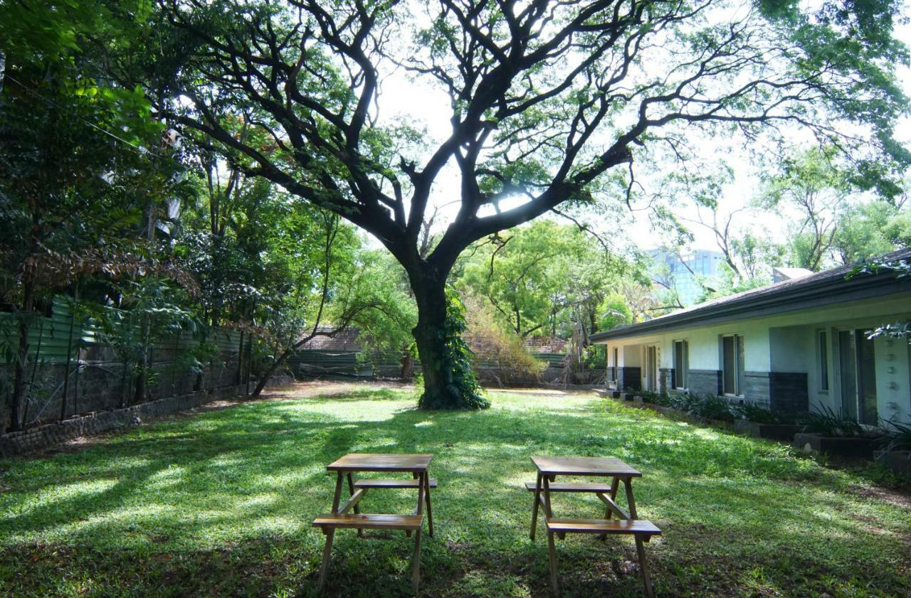 Mint Koregaon Park Next To Osho Ashram Pune Eksteriør billede