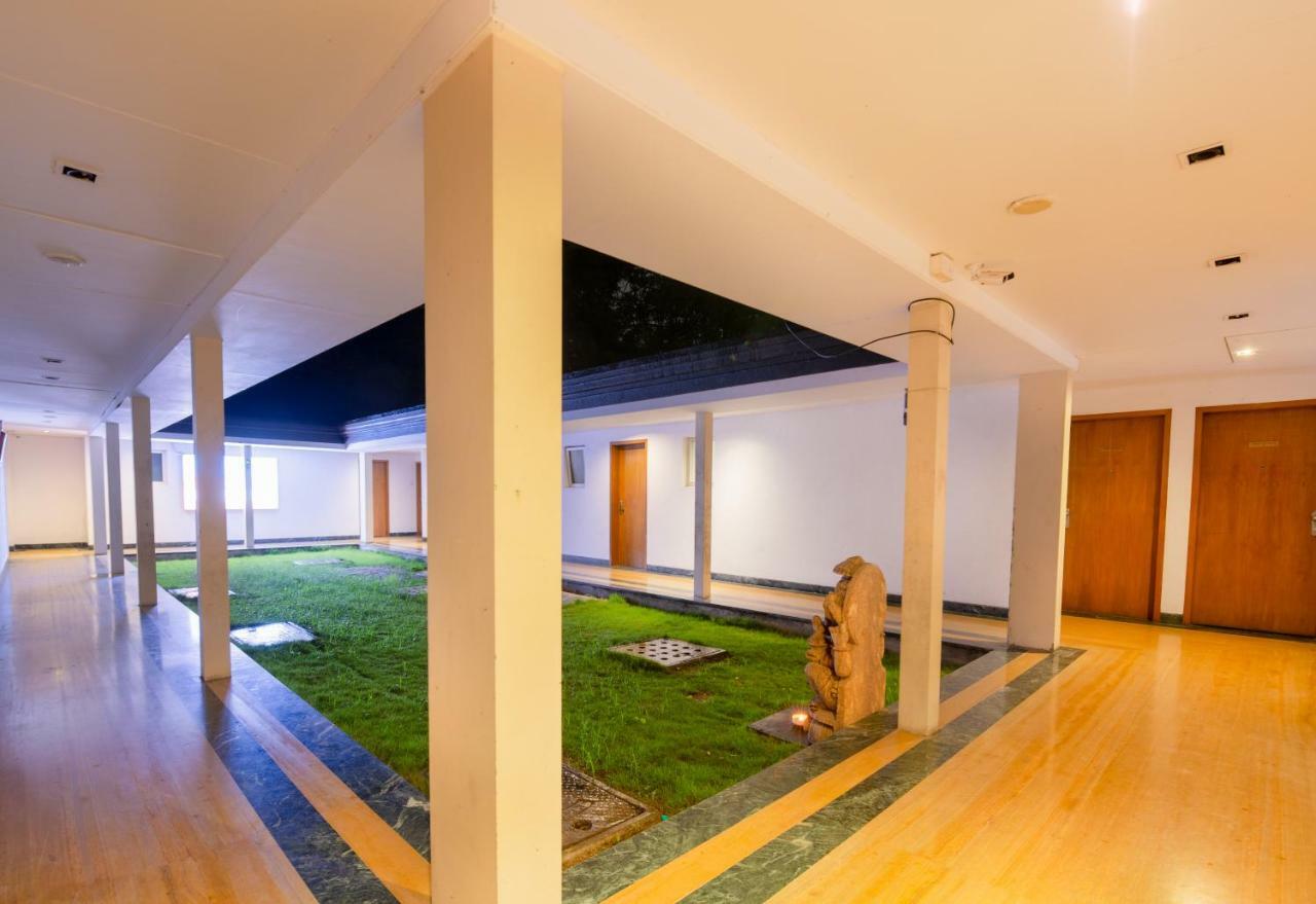 Mint Koregaon Park Next To Osho Ashram Pune Eksteriør billede