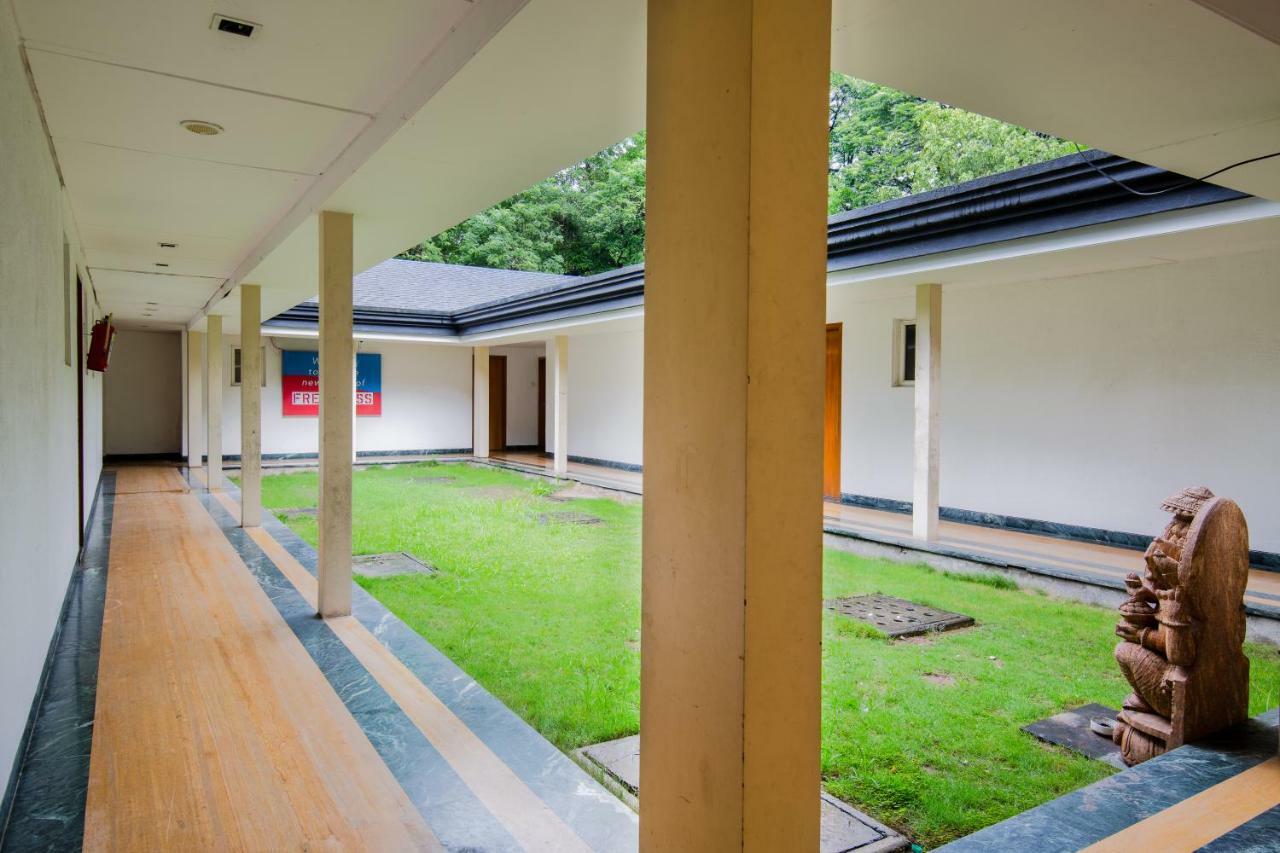 Mint Koregaon Park Next To Osho Ashram Pune Eksteriør billede